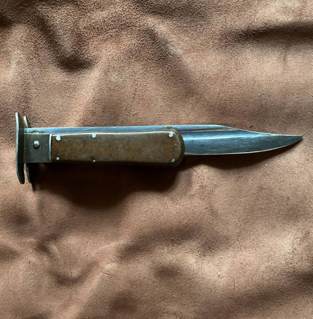 BAYONET, FOLDING MILITARY PARATROOPER KNIFE 1936-1945 - WITHOUT SHEATH - MILITARY SURPLUS FROM ROMANIAN ARMY - AS NEW