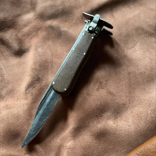 BAYONET, FOLDING MILITARY PARATROOPER KNIFE 1936-1945 - WITHOUT SHEATH - MILITARY SURPLUS FROM ROMANIAN ARMY - AS NEW