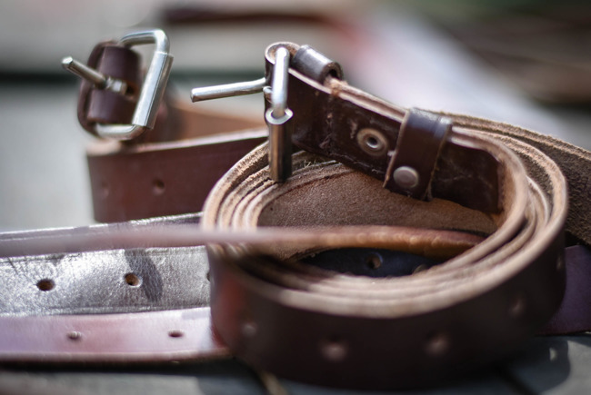 MILITARY LEATHER BELT - WITH BUCKLE - ROMANIAN ARMY SURPLUS - LIKE NEW 