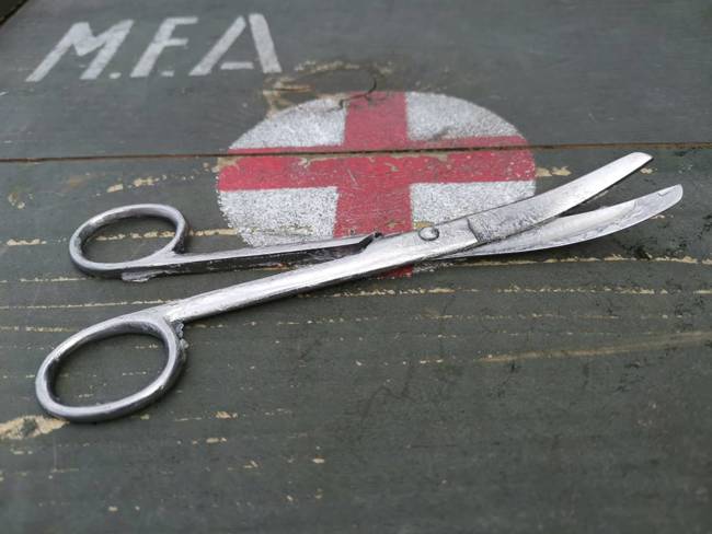 Medical Tools - Scissors - Military Surplus