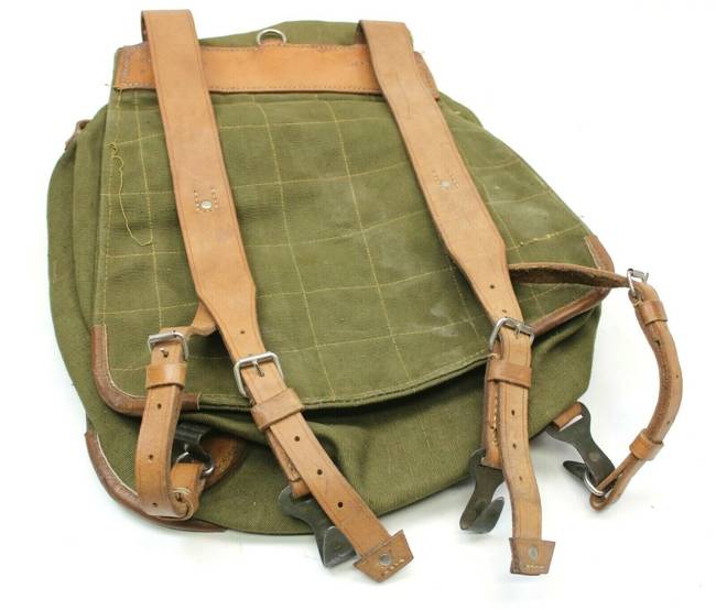 Military Olive Romanian Retro Rucksack - RSR Romanian army - in good condition