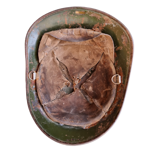 Rare collector's M1939 helmet dutch model, model WW2 34/39 - Surplus Romanian Army - worn, with rust marks