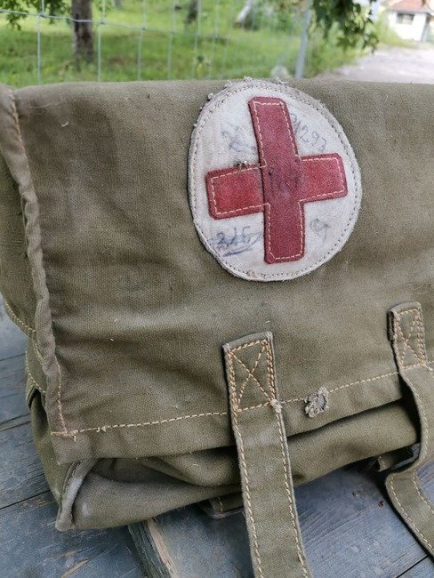 VINTAGE SANITARY BAG - MILITARY SURPLUS ROMANIAN ARMY - IN GOOD CONDITION