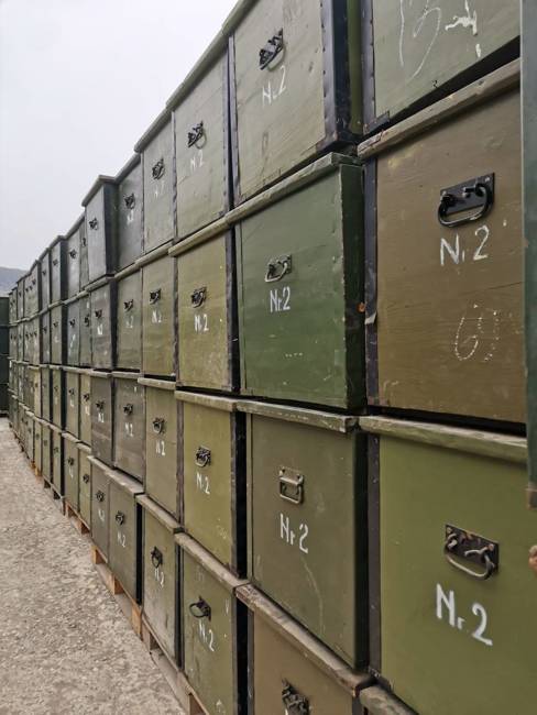 WOODEN MILITARY STORAGE CRATE - ROMANIAN ARMY SURPLUS - NO.2 - 85 x 58 x 63 CM