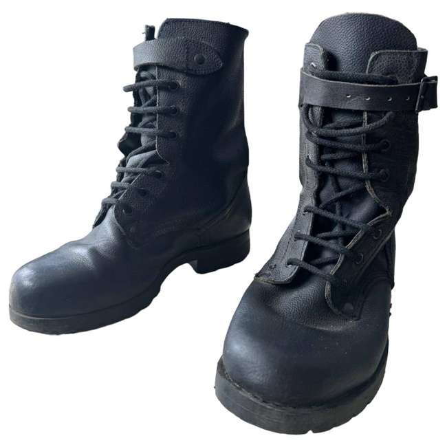 BLACK LEATHER BOOTS FOR SKYDIVERS - MILITARY SURPLUS FROM ROMANIAN ARMY - IN GOOD CONDITION