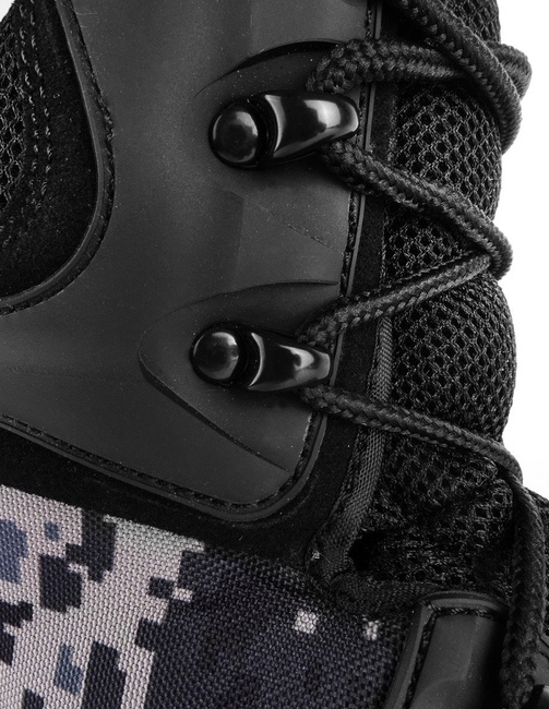 Boots Red - Digital Black