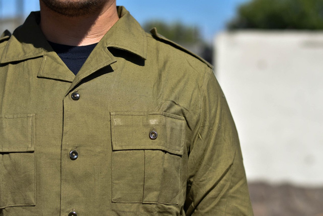 OLIVE SHIRT - COLD WAR ERA - ROMANIAN ARMY SURPLUS - LIKE NEW
