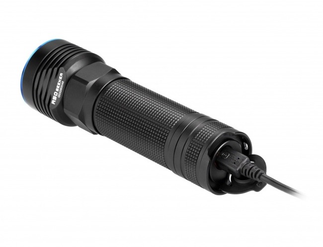  Lanterna Olight R50 Seeker