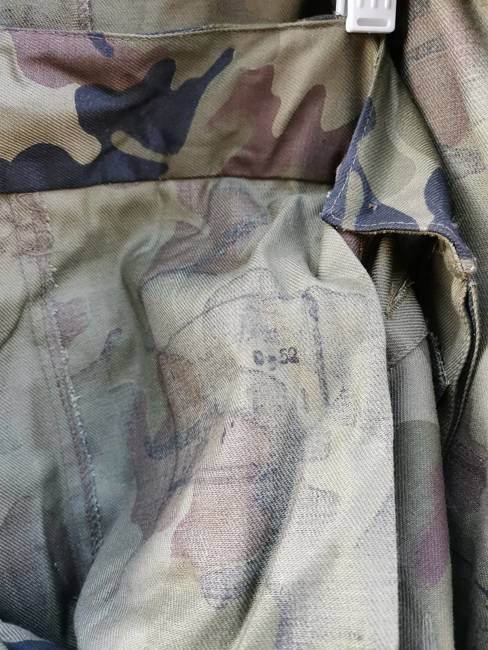 COSTUM RAR - CAMUFLAJ MOZAIC M90 - SURPLUS ARMATA ROMANA ANII `90 - CA NOU